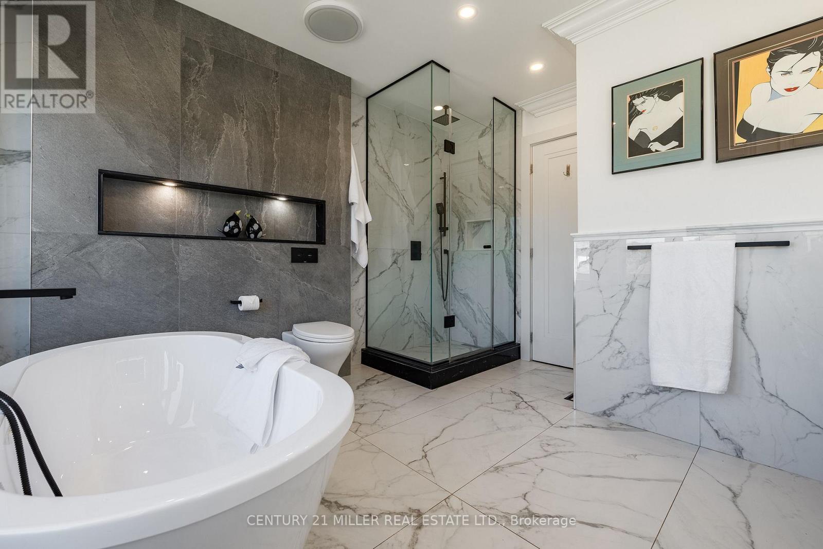 Detached at 1036 MASTERS GREEN, Oakville