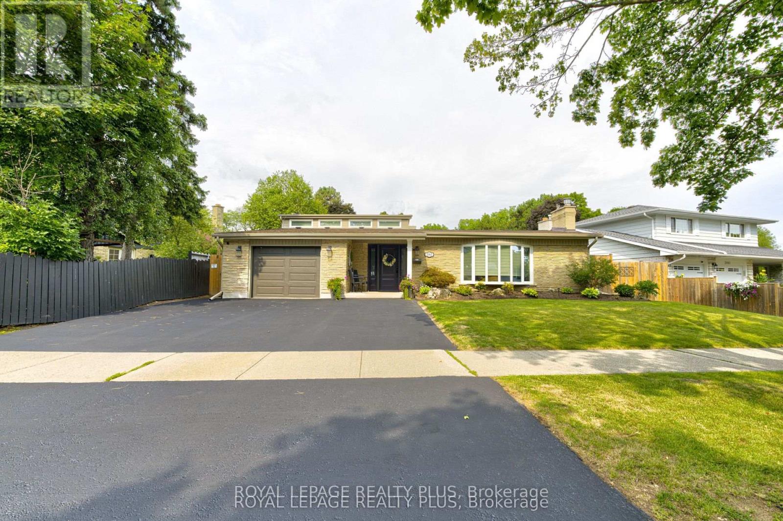 Detached at 2063 CAVENDISH DRIVE, Burlington (Brant Hills)
