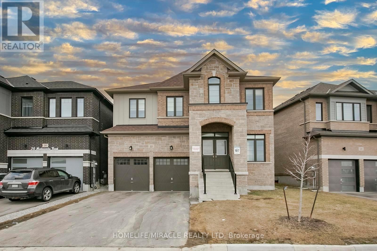 Detached at 22 MADAWASKA ROAD, Caledon
