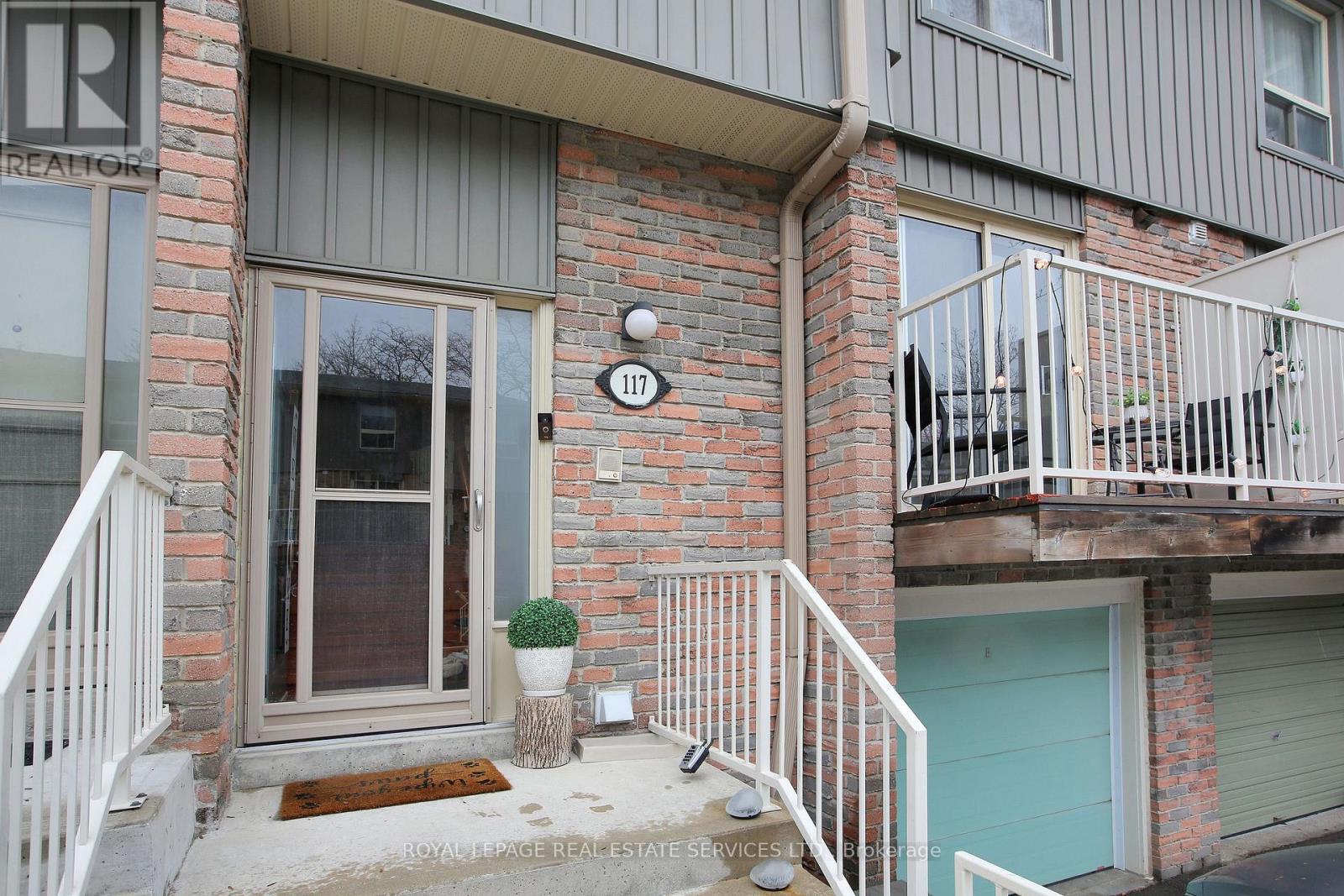 Townhouse at 117 - 60 HANSON ROAD, Mississauga (Fairview)