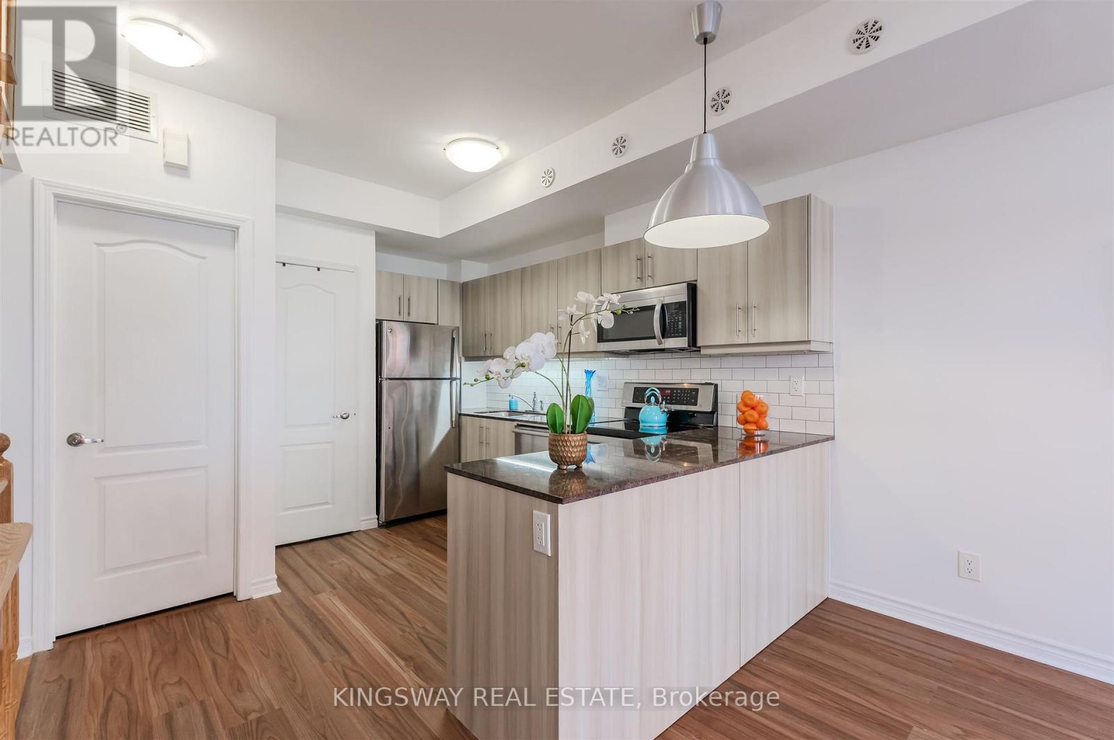 Townhouse at 50 - 68 WINSTON PARK BOULEVARD, Toronto (Downsview-Roding-CFB)