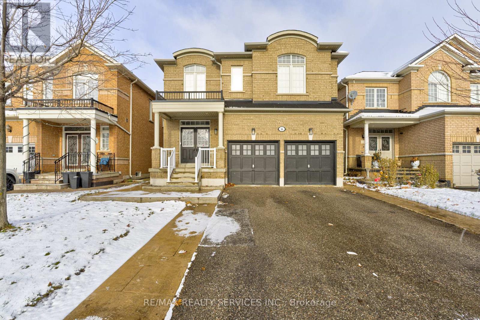 Detached at 16 FALLGATE DRIVE, Brampton (Credit Valley)