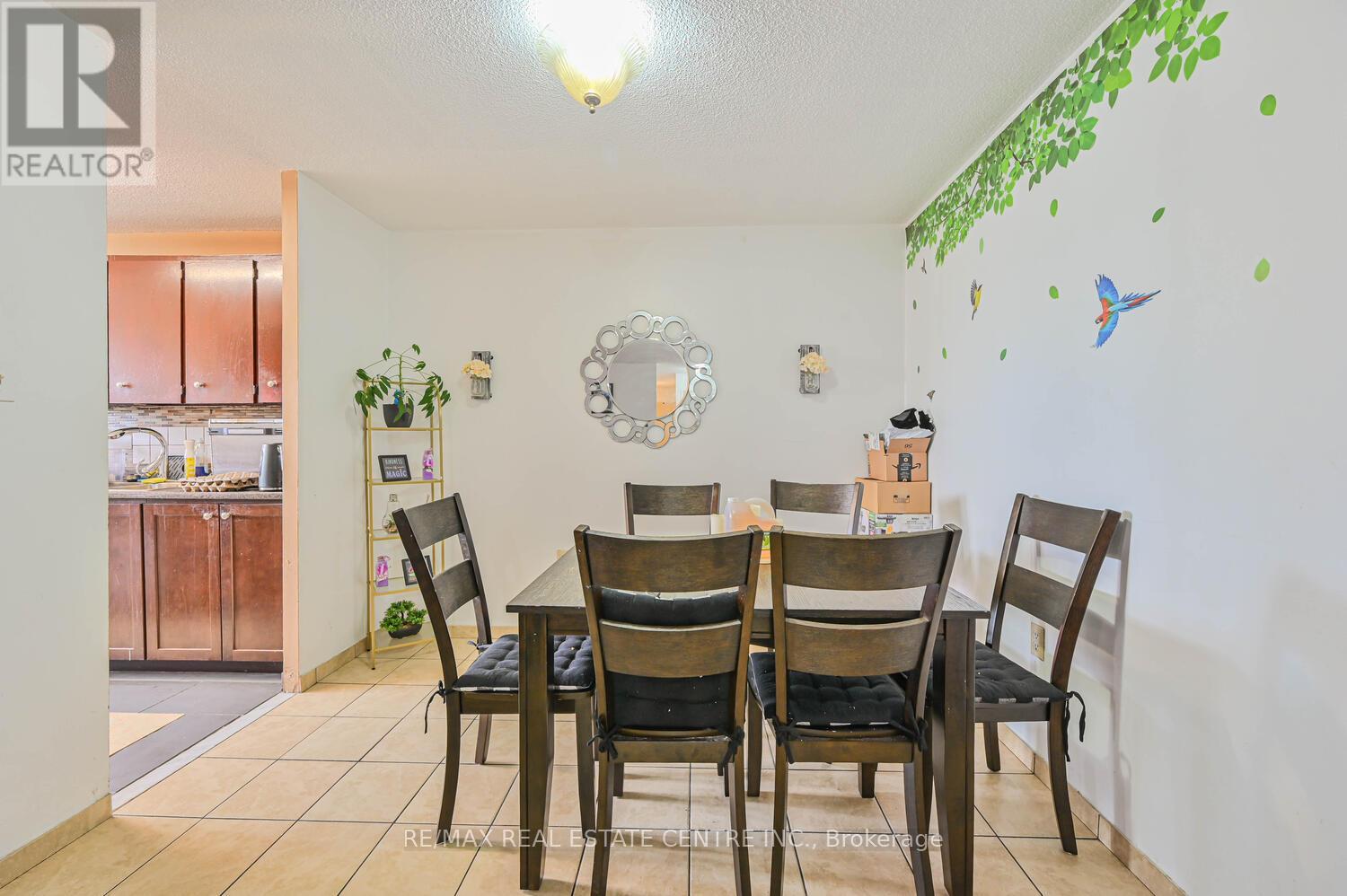 Apartment at 403 - 21 KNIGHTSBRIDGE ROAD, Brampton