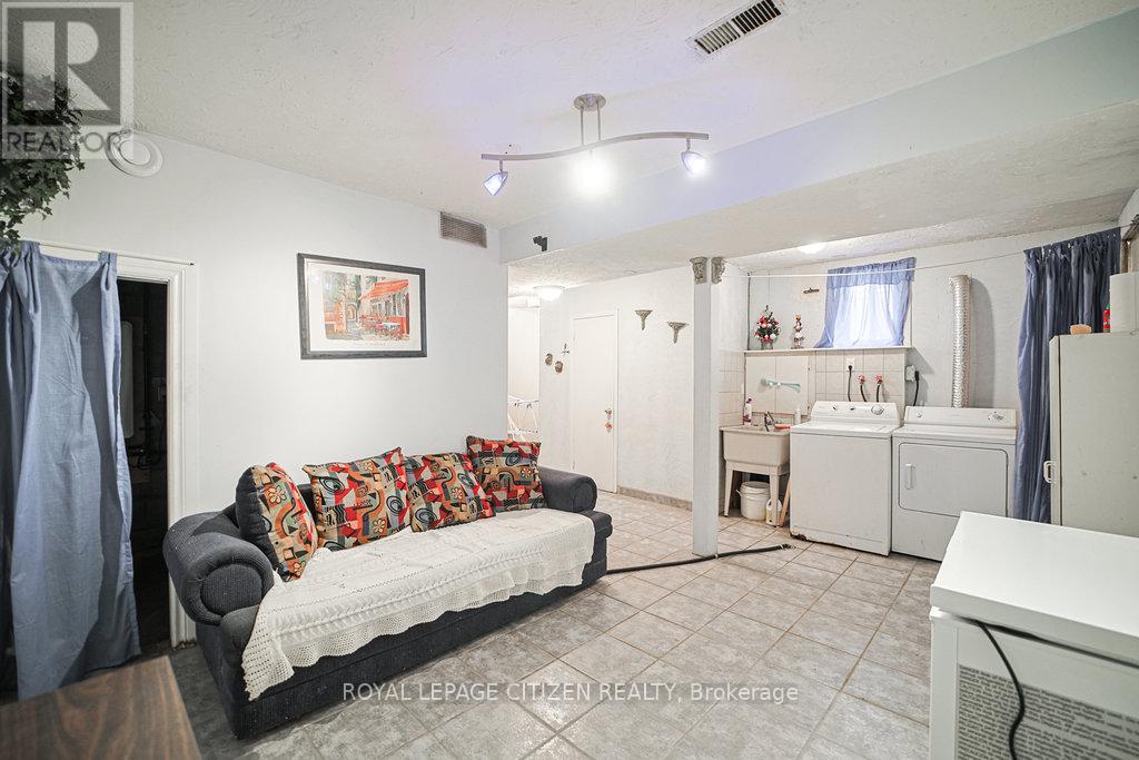 Detached at 347 HARVIE AVENUE, Toronto