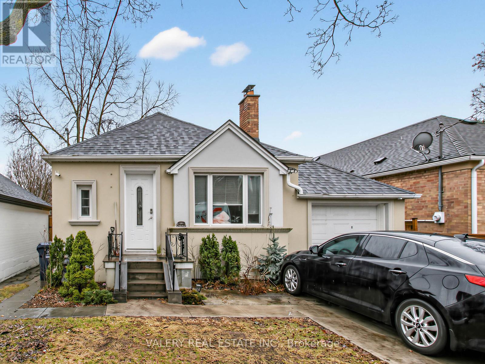 Detached at LOWER - 133 MEADOWVALE DRIVE, Toronto (Stonegate-Queensway)