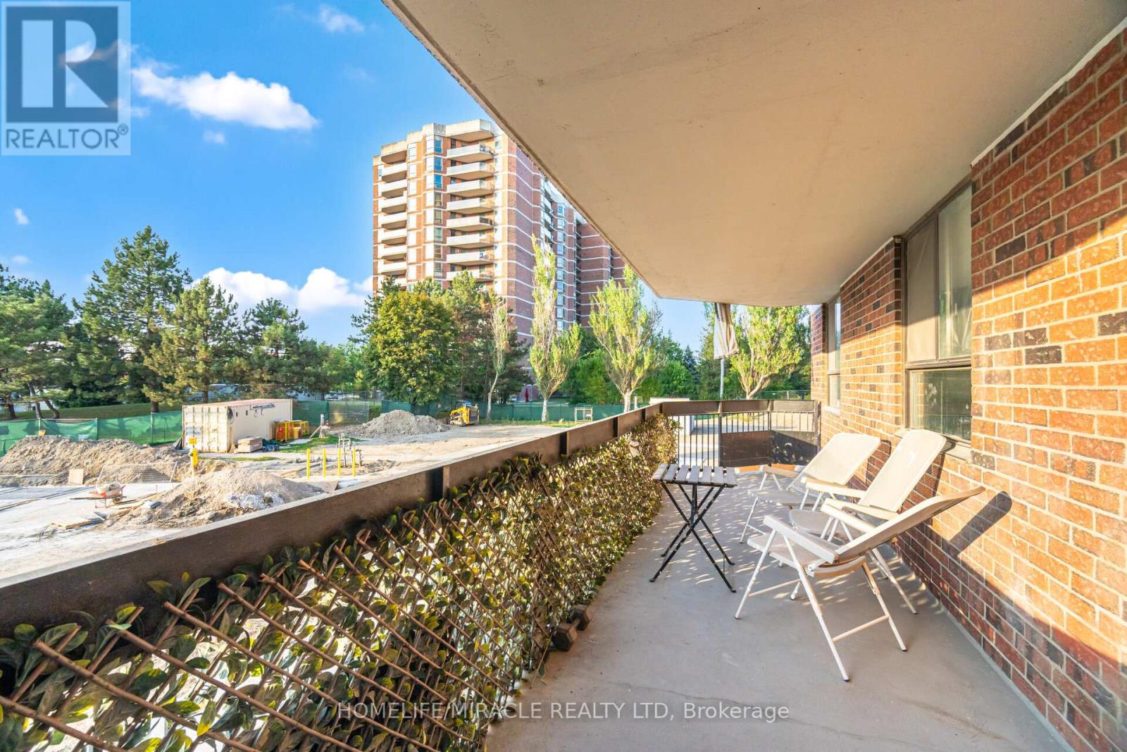 Apartment at 208 - 236 ALBION ROAD, Toronto (Elms-Old Rexdale)