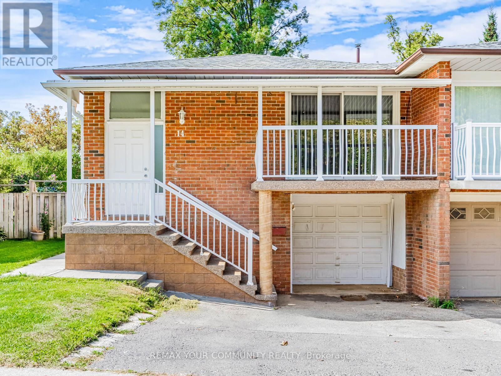Semi-Detached/Link at 14 ROSEVILLE DRIVE, Brampton (Brampton South)