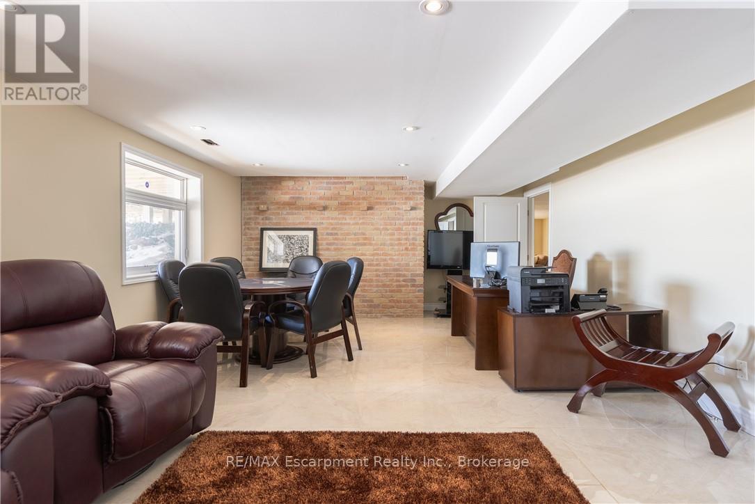 Detached at 3346 LAKESHORE ROAD W, Oakville