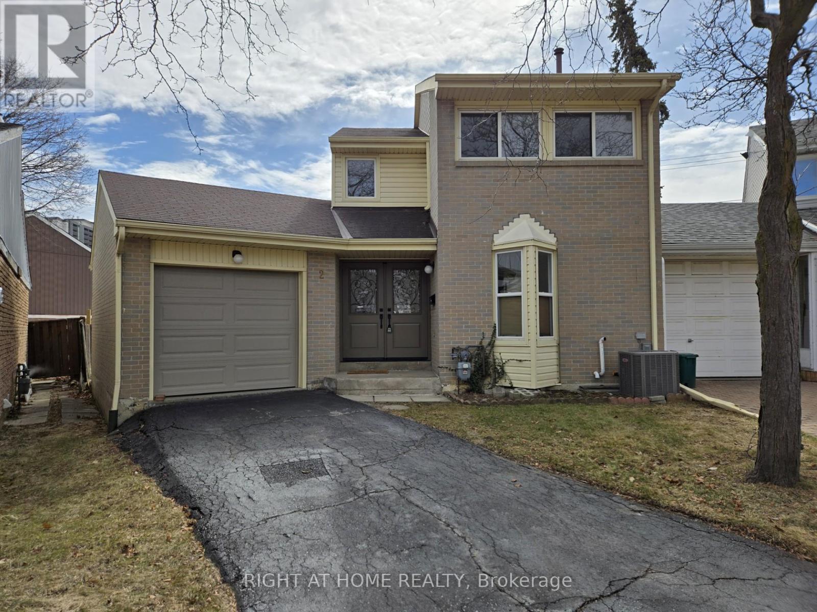 Semi-Detached/Link at 2 GILES COURT, Toronto (Mount Olive-Silverstone-Jamestown)