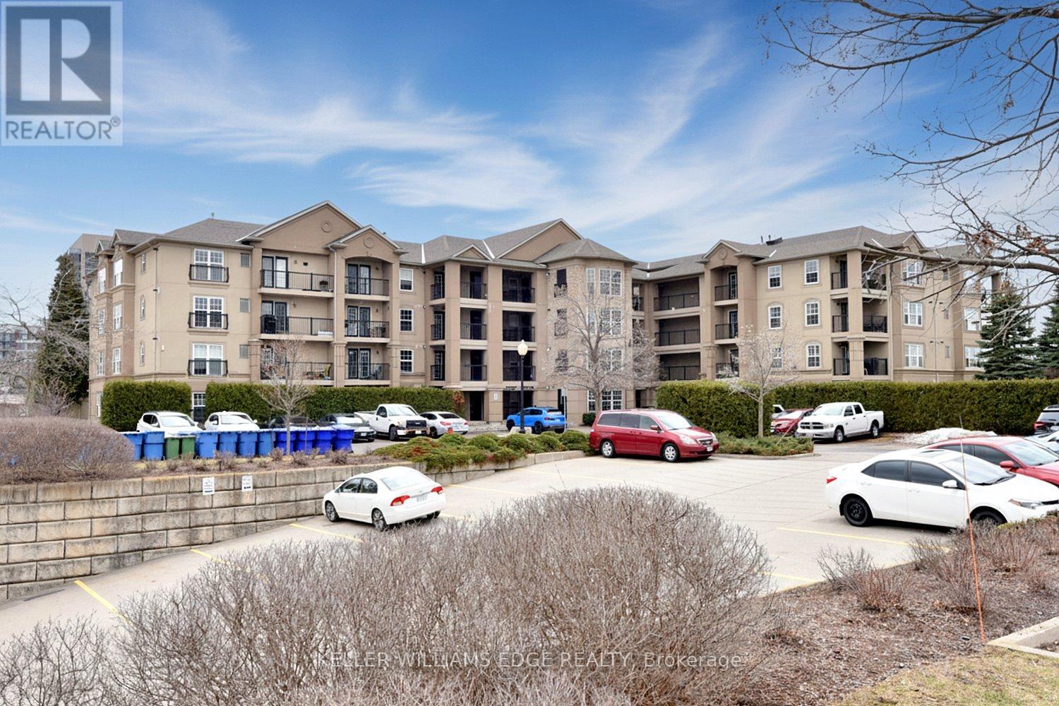 Apartment at 203 - 2045 APPLEBY LINE, Burlington (Uptown)