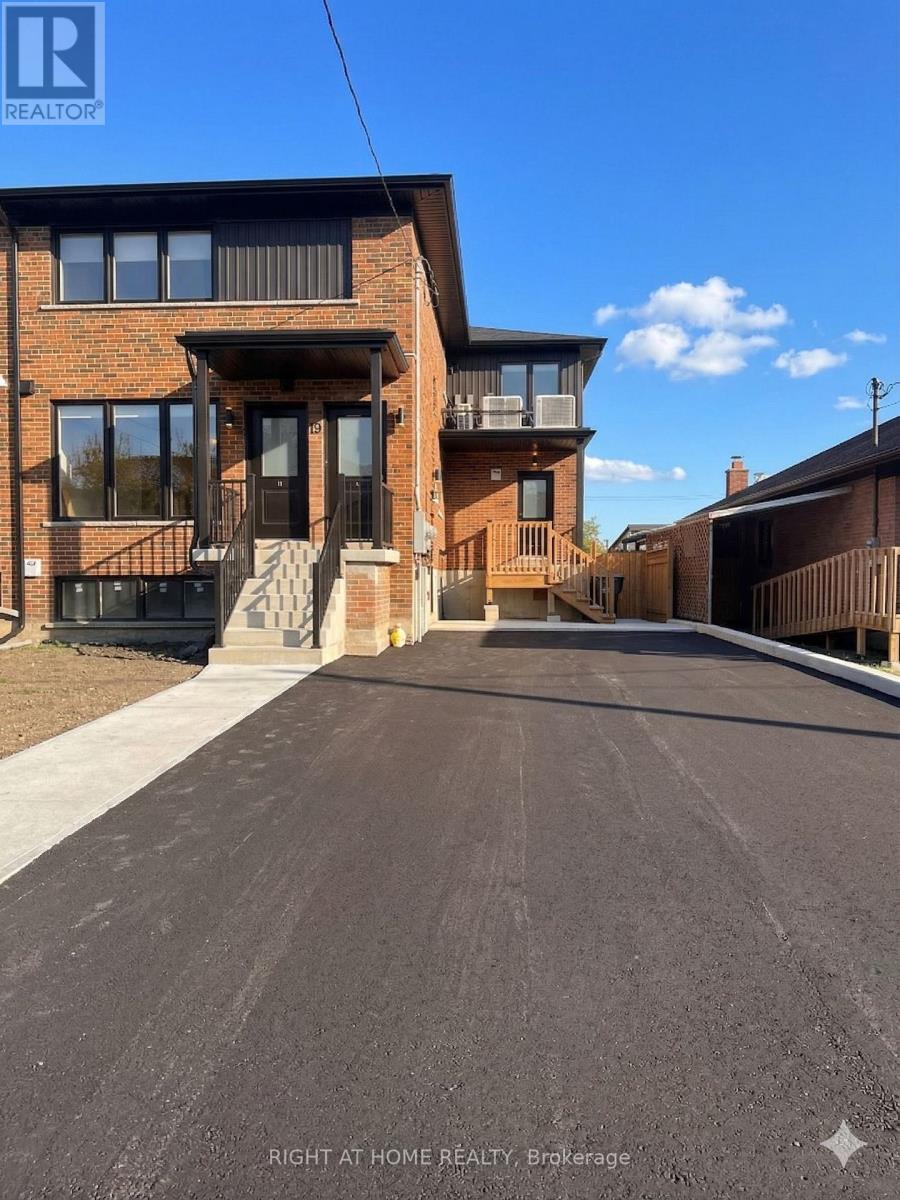 Semi-Detached/Link at 1B - 19 ARROWSMITH AVENUE, Toronto (Brookhaven-Amesbury)