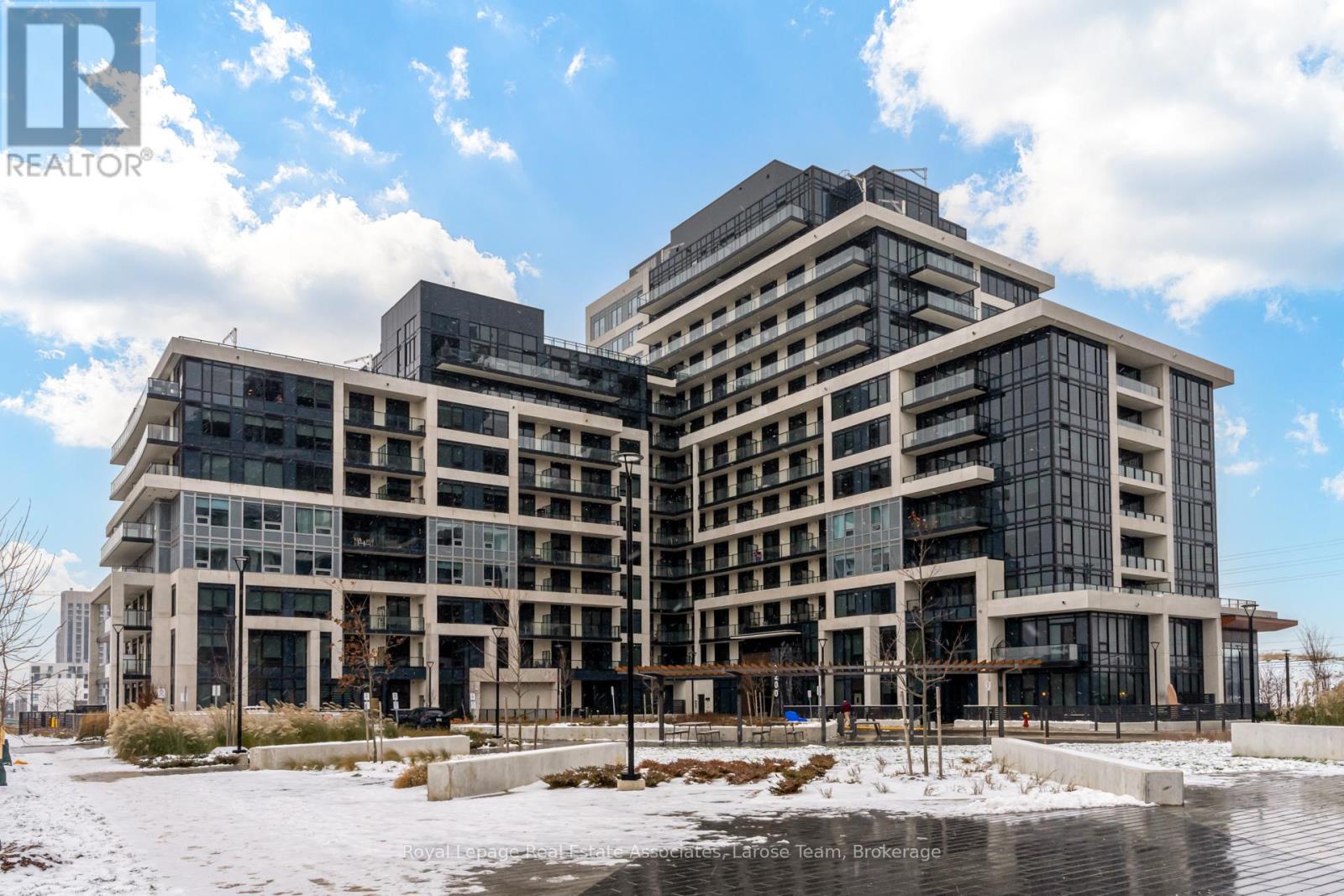 Apartment at 407 - 3200 WILLIAM COLTSON AVENUE, Oakville (JM Joshua Meadows)
