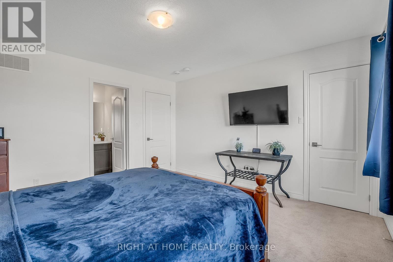 Townhouse at 88 WINTERTON COURT N, Orangeville