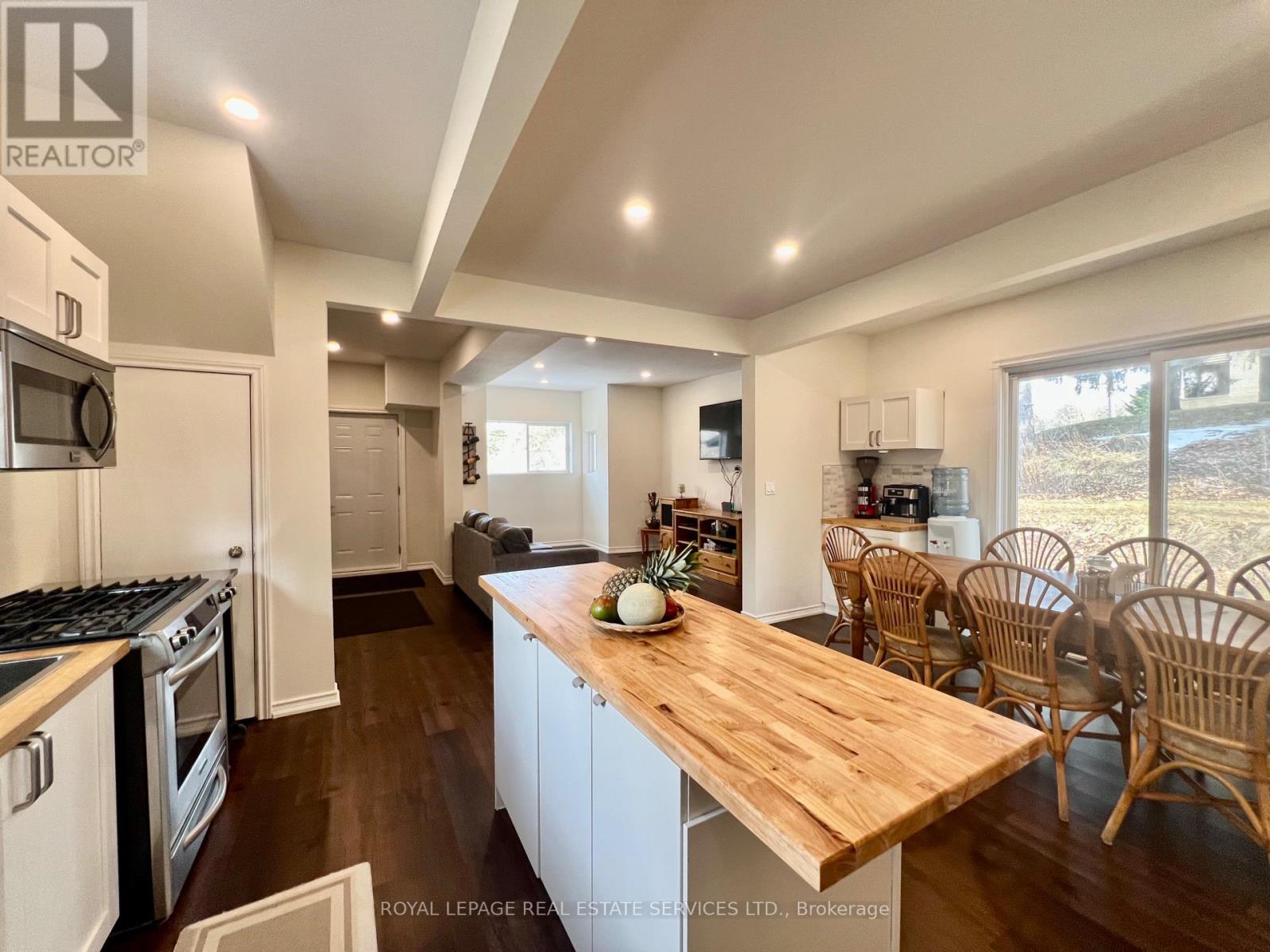 Detached at 19772 AIRPORT ROAD, Caledon