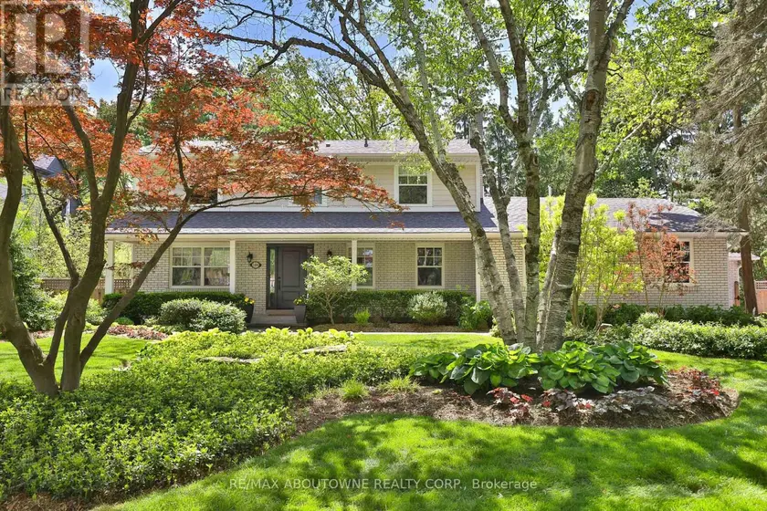 Detached at 1268 HILLHURST ROAD, Oakville