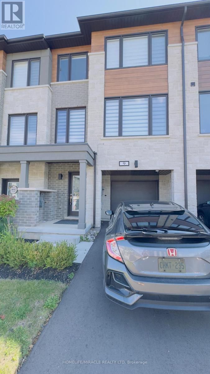 Townhouse at 9 BRIAR COURT, Halton Hills (Georgetown)