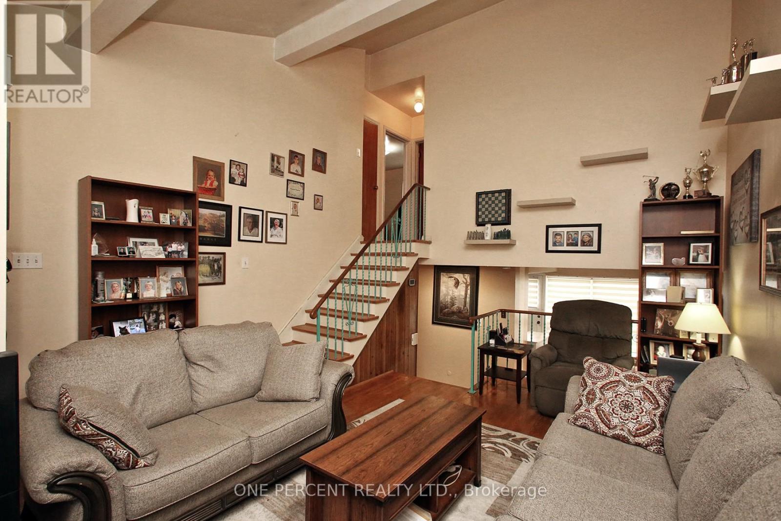 Semi-Detached/Link at 3074 MERRITT AVENUE, Mississauga