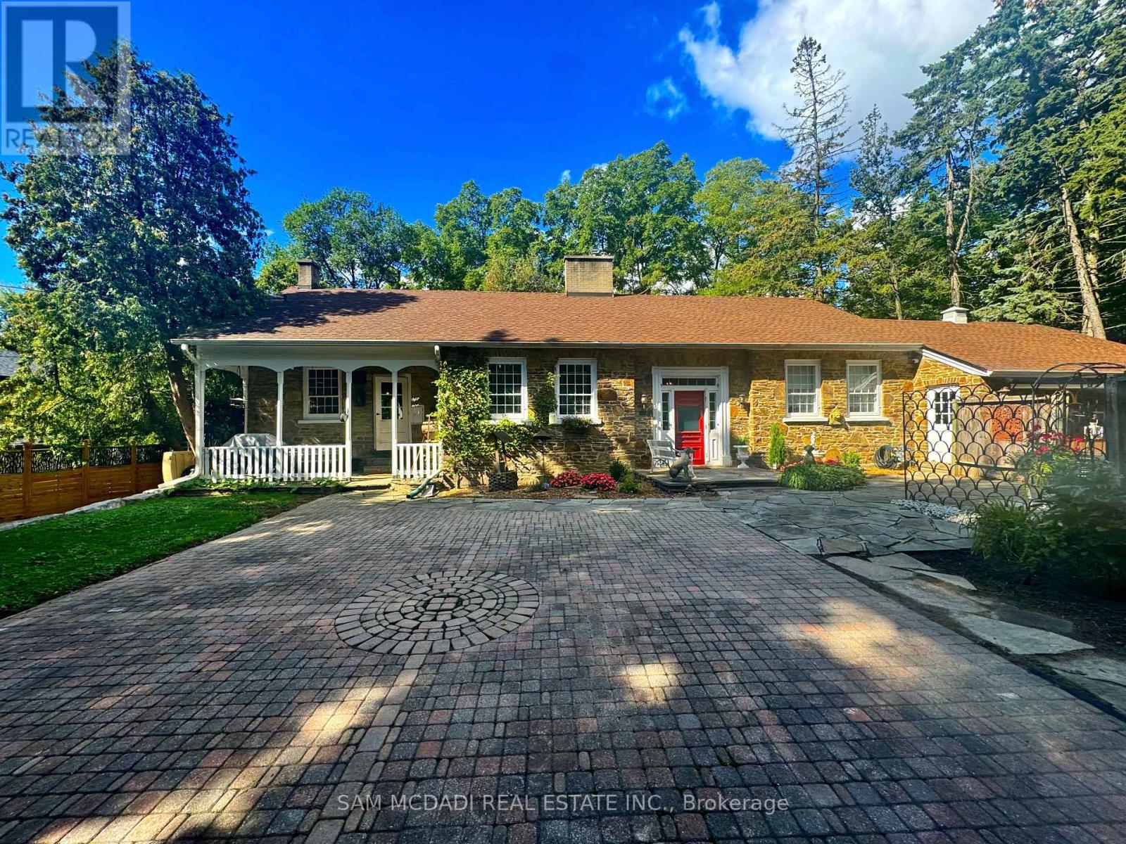 Detached at 85 YORKLEIGH AVENUE, Toronto