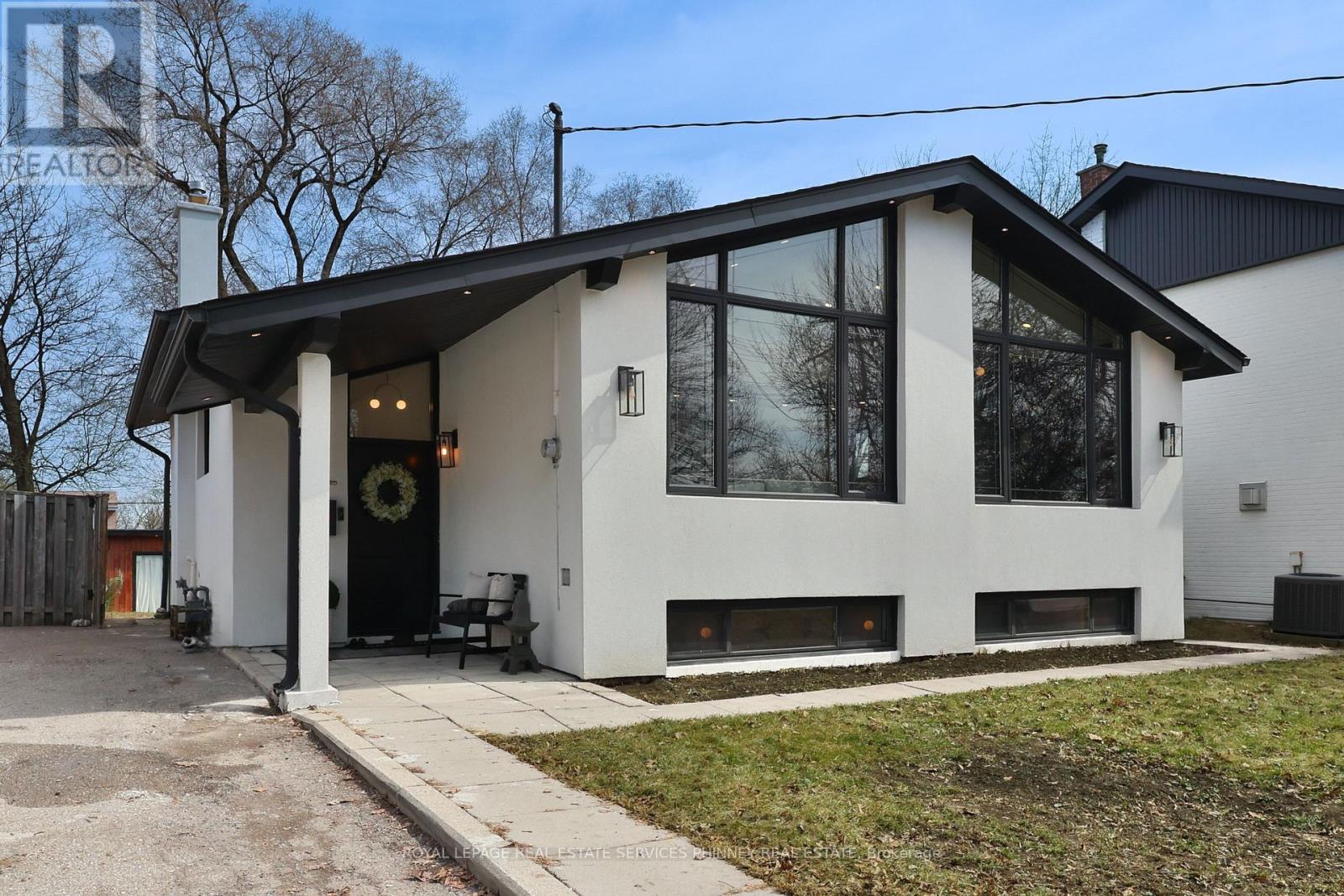 Detached at 75 RANGOON ROAD, Toronto (Eringate-Centennial-West Deane)