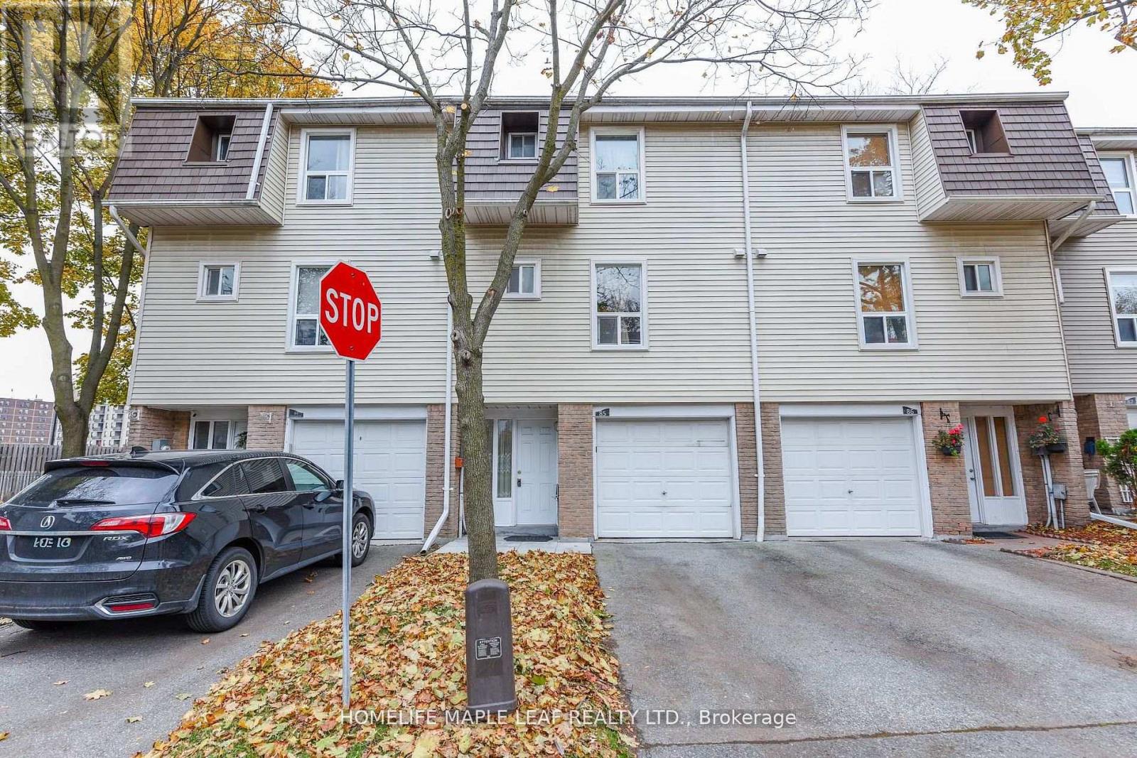 Townhouse at 85 ENMOUNT DRIVE, Brampton (Southgate)
