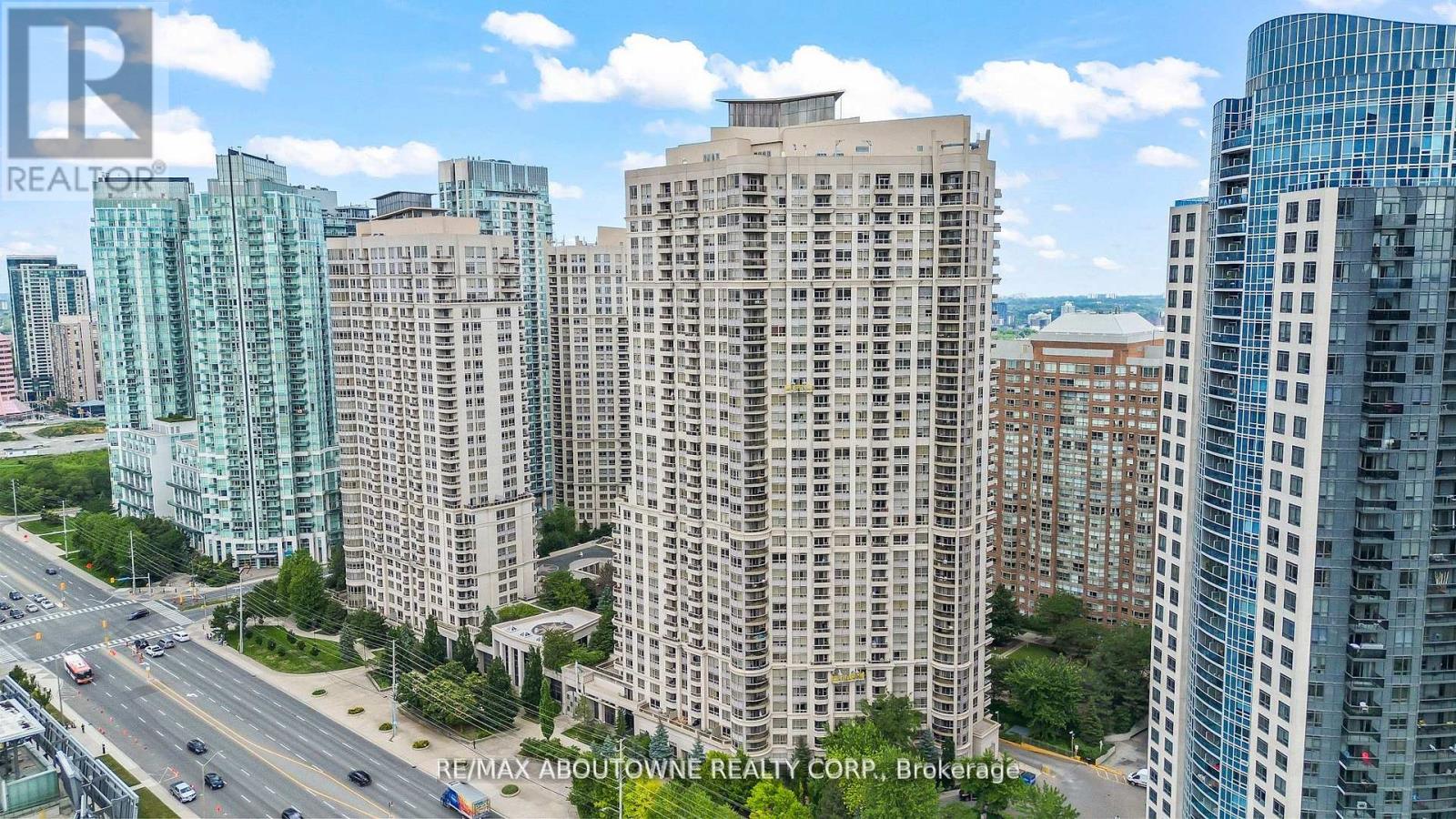 Apartment at 401 - 310 BURNHAMTHORPE ROAD W, Mississauga (City Centre)