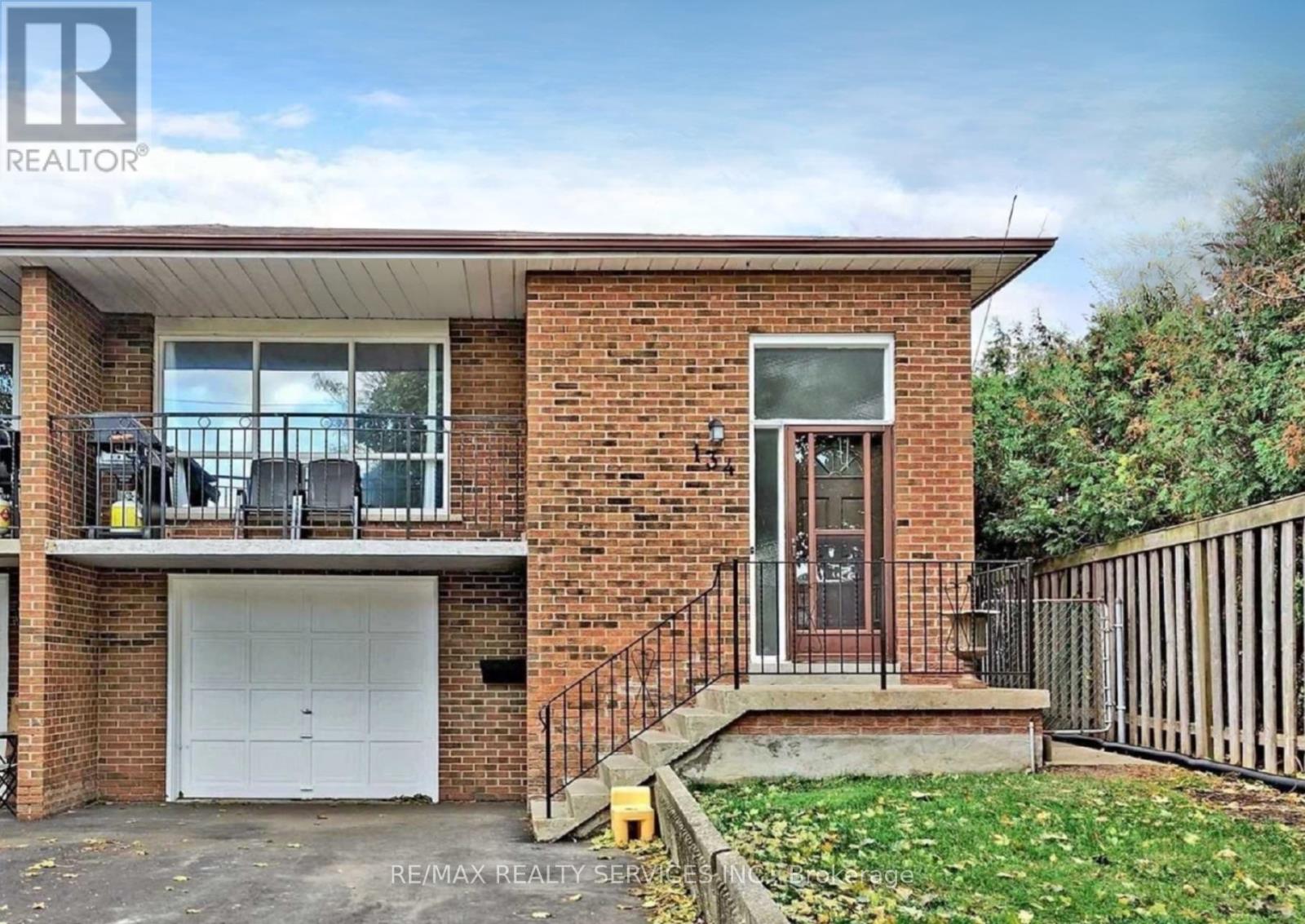 Semi-Detached/Link at MAIN - 134 JADE CRESCENT, Brampton (Northgate)