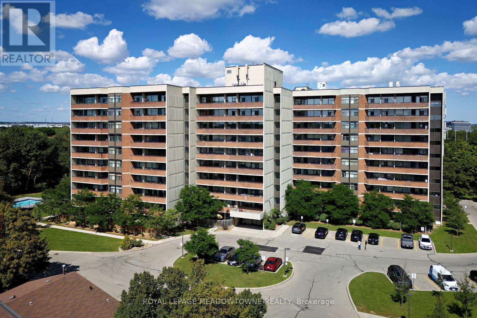 Apartment at #806 - 2301 DERRY ROAD W, Mississauga (Meadowvale)