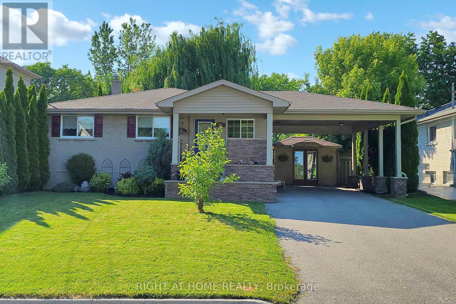 Detached at 907 FOURTH STREET, Mississauga (Lakeview)