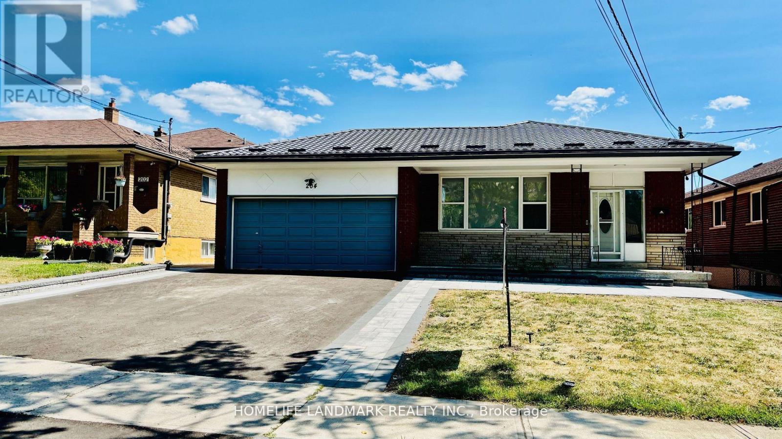 Detached at 204 DERRYDOWN ROAD, Toronto (York University Heights)