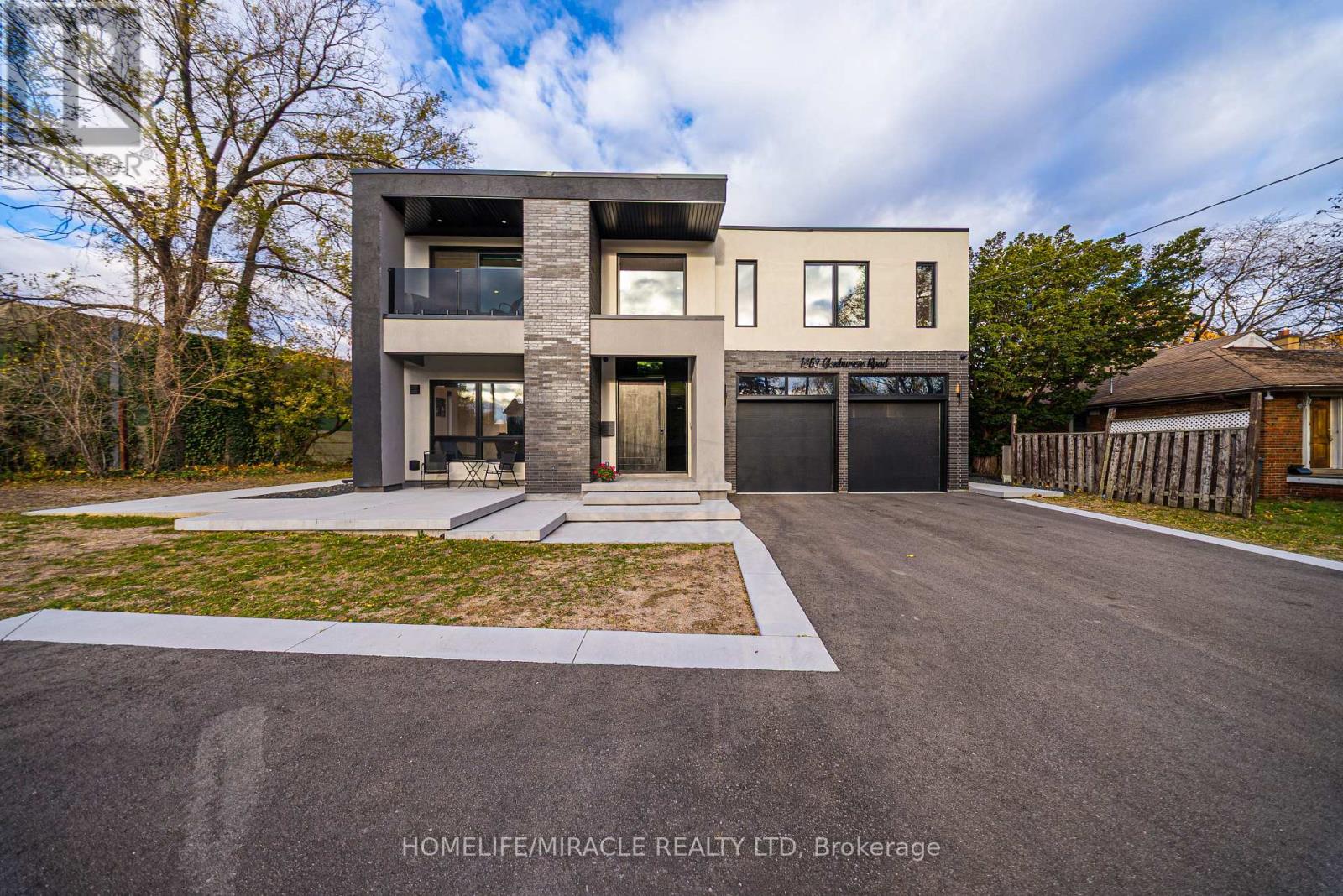 Detached at 1653 GLENBURNIE ROAD, Mississauga (Mineola)