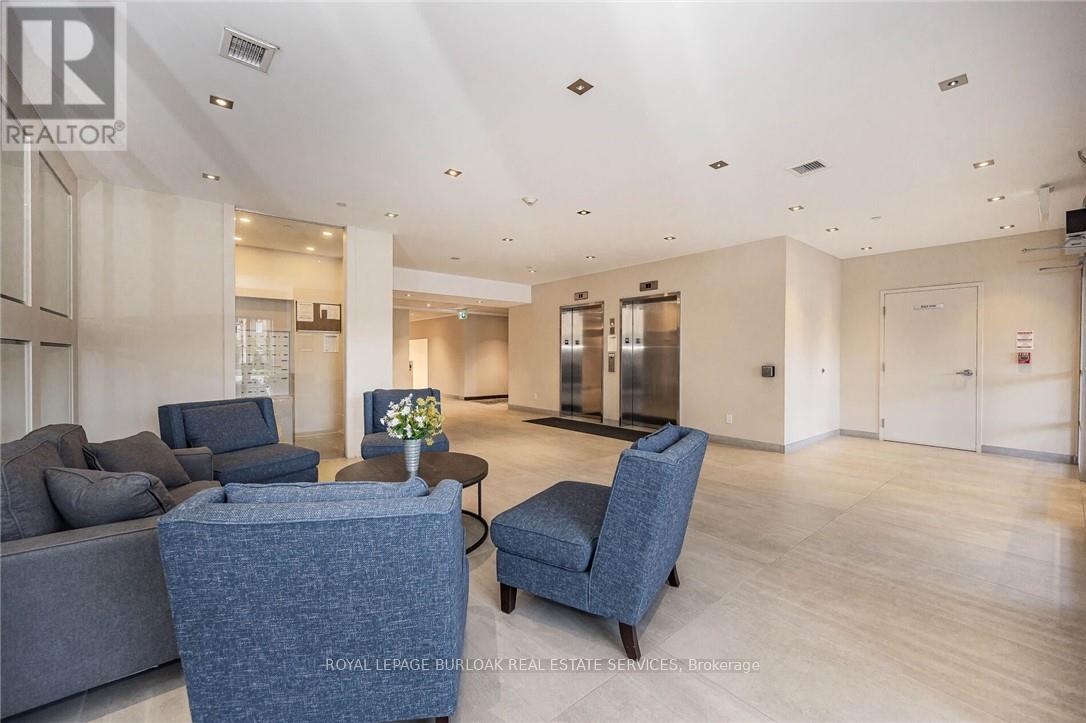 Apartment at 106 - 4040 UPPER MIDDLE ROAD, Burlington
