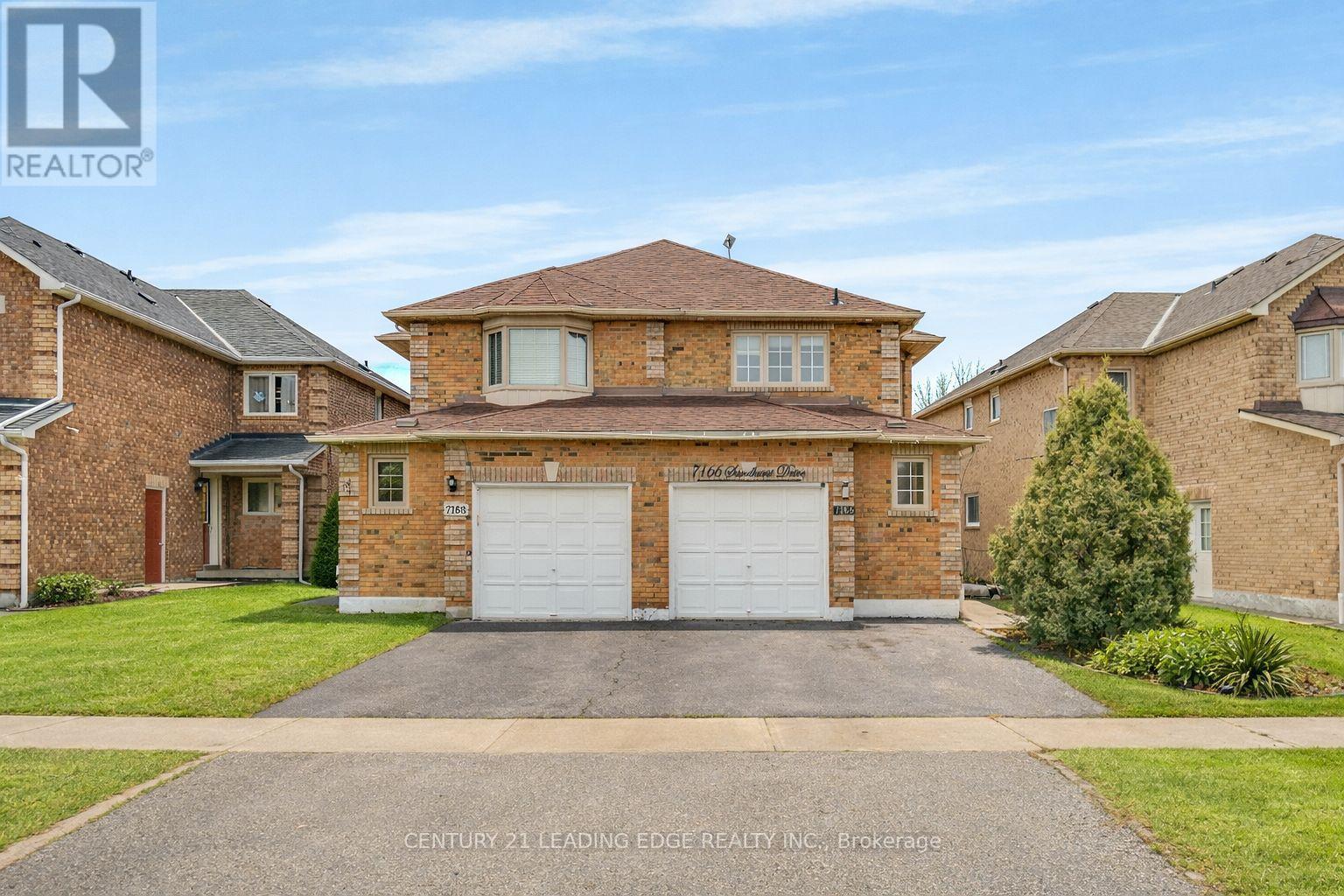 Semi-Detached/Link at 7166 SANDHURST DRIVE, Mississauga (Lisgar)