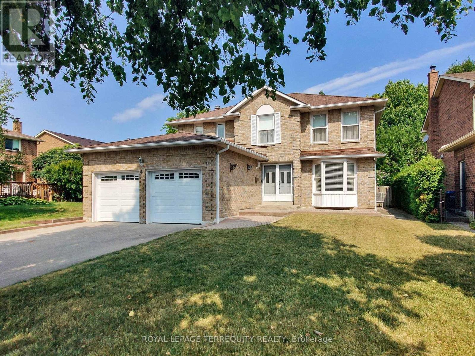 Detached at 4 MOWAT COURT, Brampton (Heart Lake East)