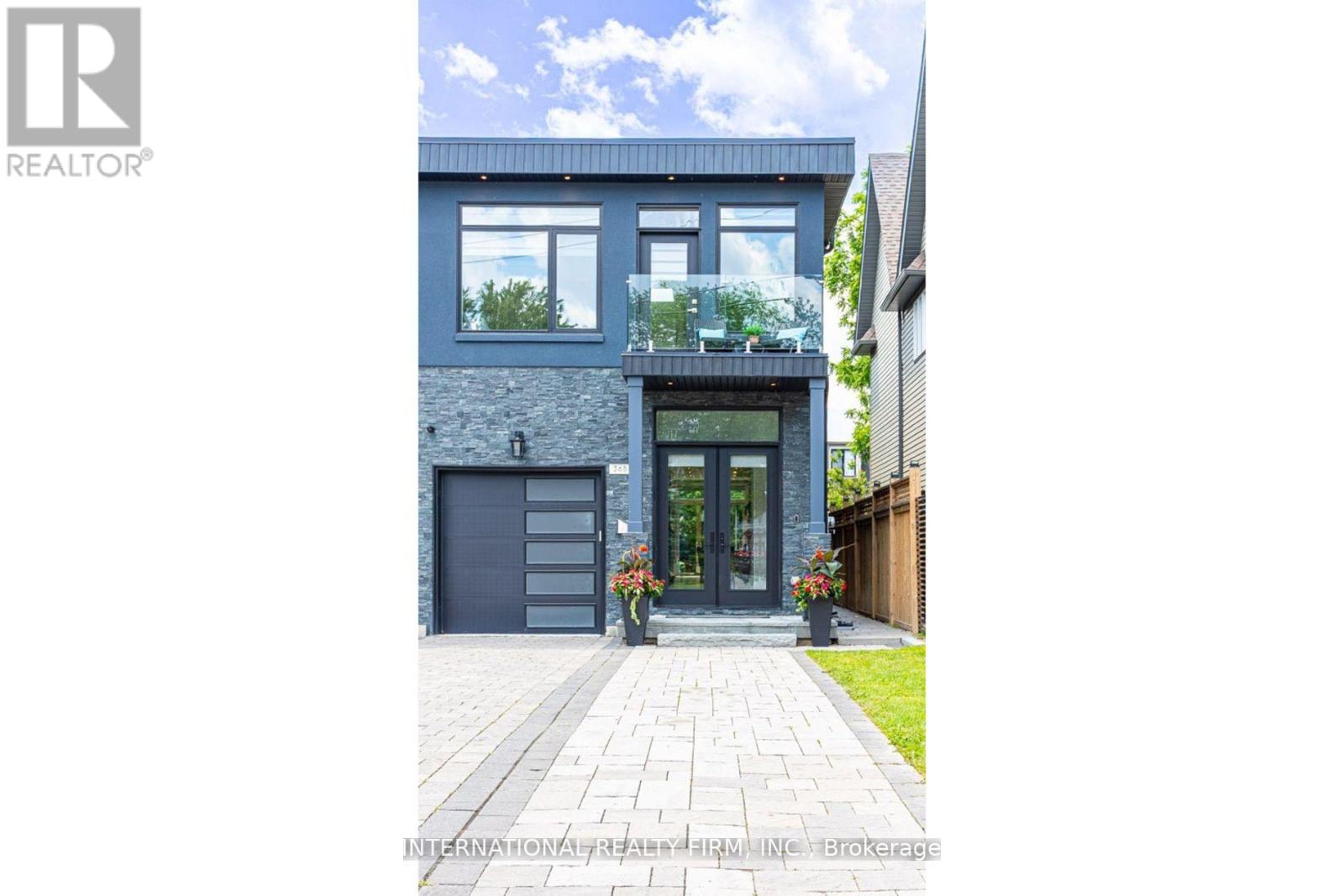 Semi-Detached/Link at 36B PINE AVENUE, Mississauga (Port Credit)