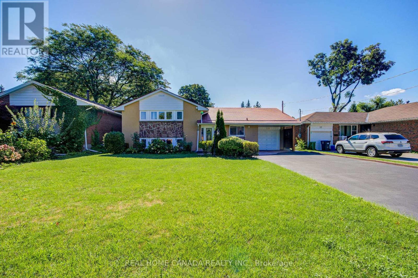 Detached at 29 ELLESBORO DRIVE, Mississauga (Streetsville)