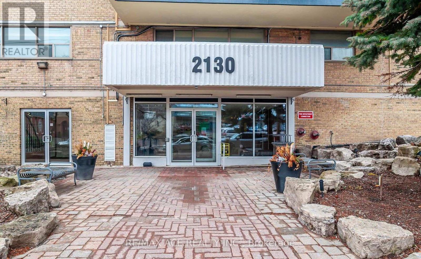 Apartment at 906 - 2130 WESTON ROAD, Toronto (Mount Dennis)