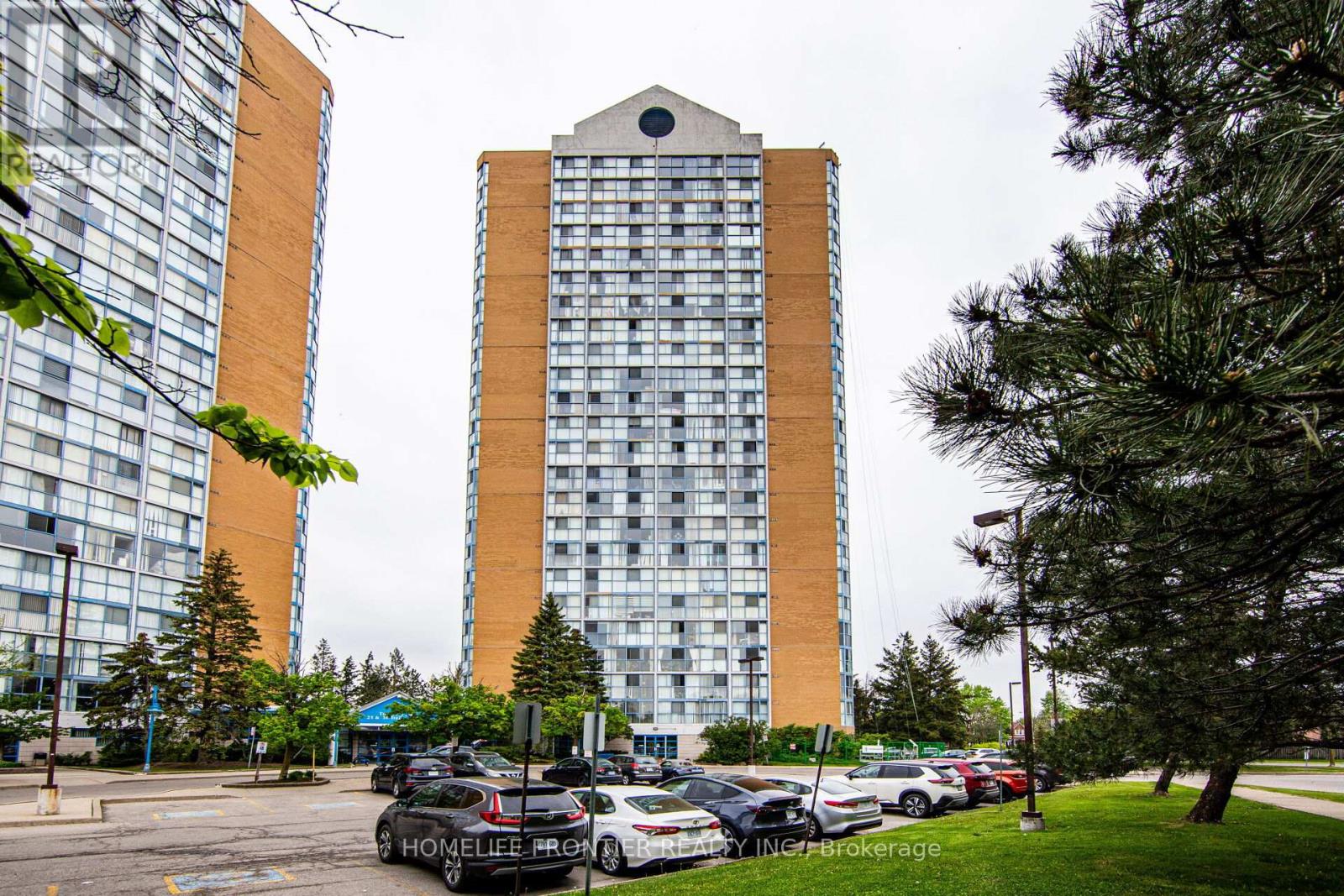 Apartment at 1015 - 35 TRAILWOOD DRIVE, Mississauga (Hurontario)