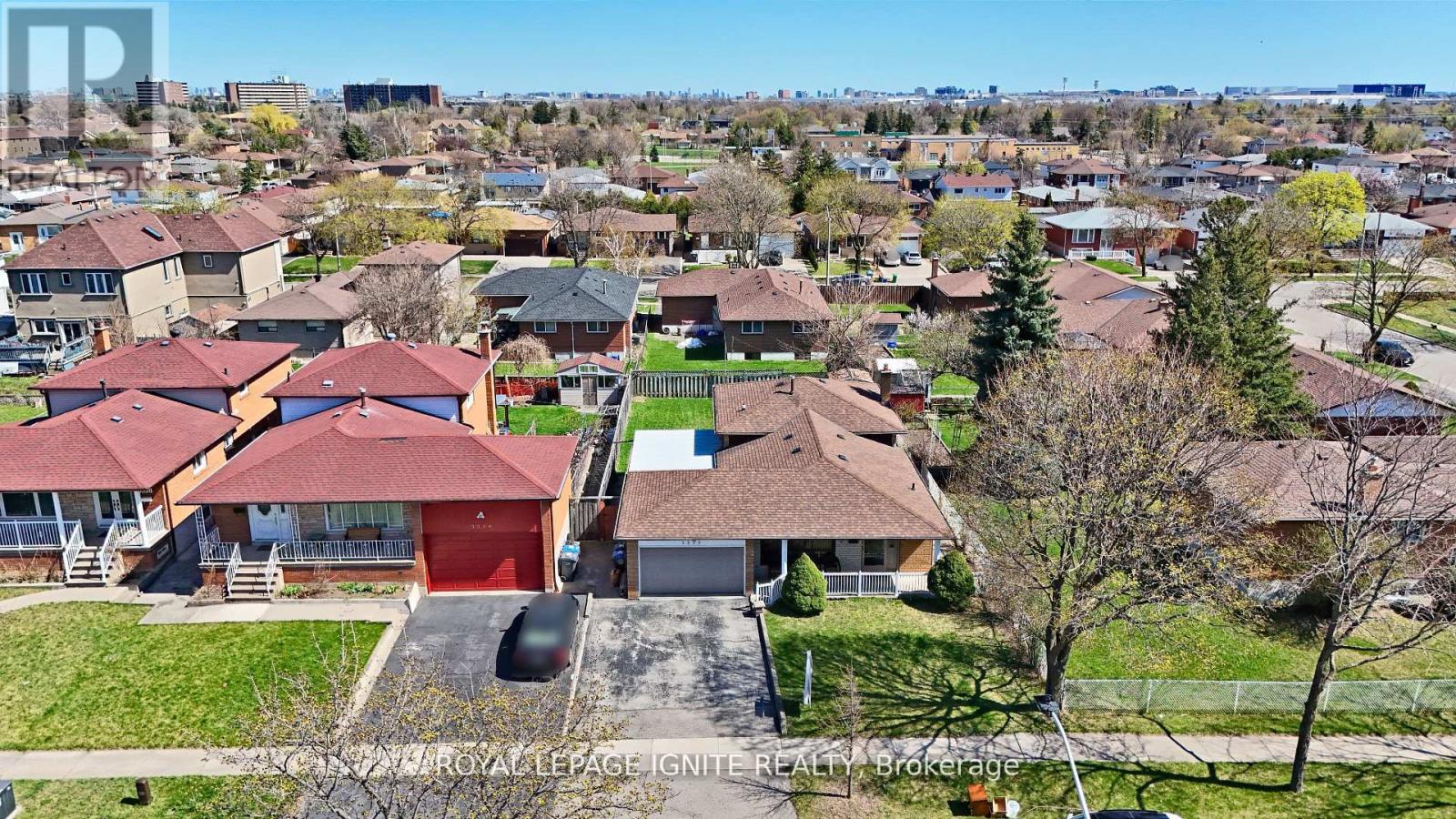 Detached at 3350 LEHIGH CRESCENT W, Mississauga