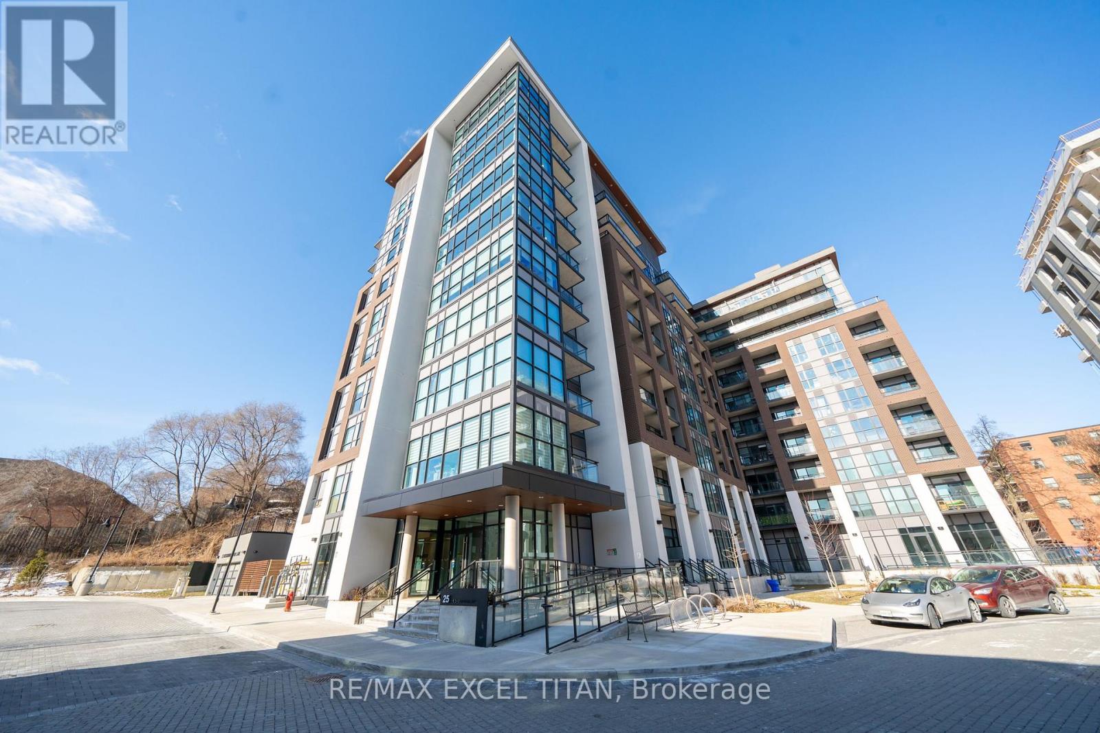 Apartment at 205 - 25 NEIGHBOURHOOD LANE, Toronto (Stonegate-Queensway)