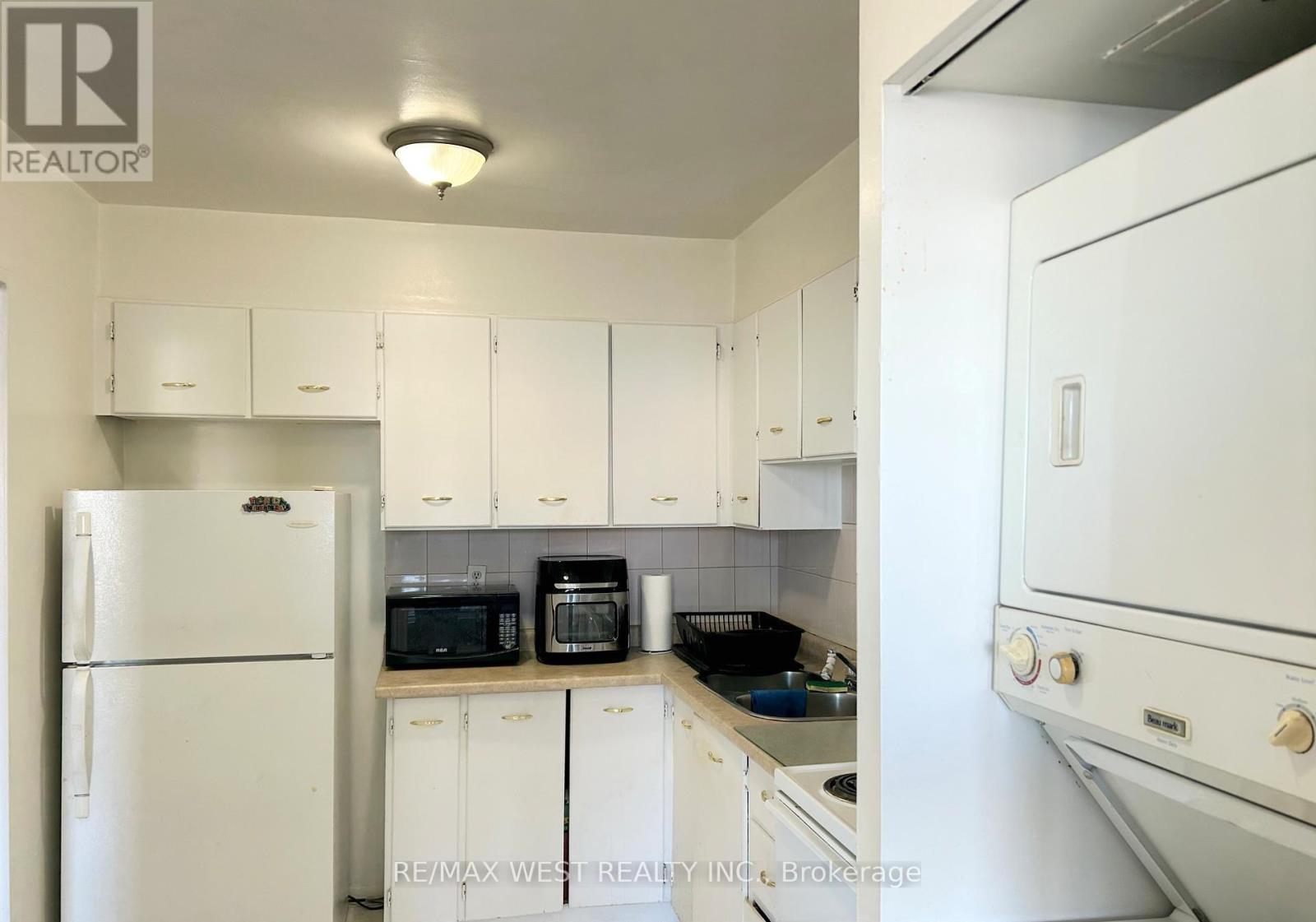 Apartment at 1510 - 5 SAN ROMANO WAY, Toronto