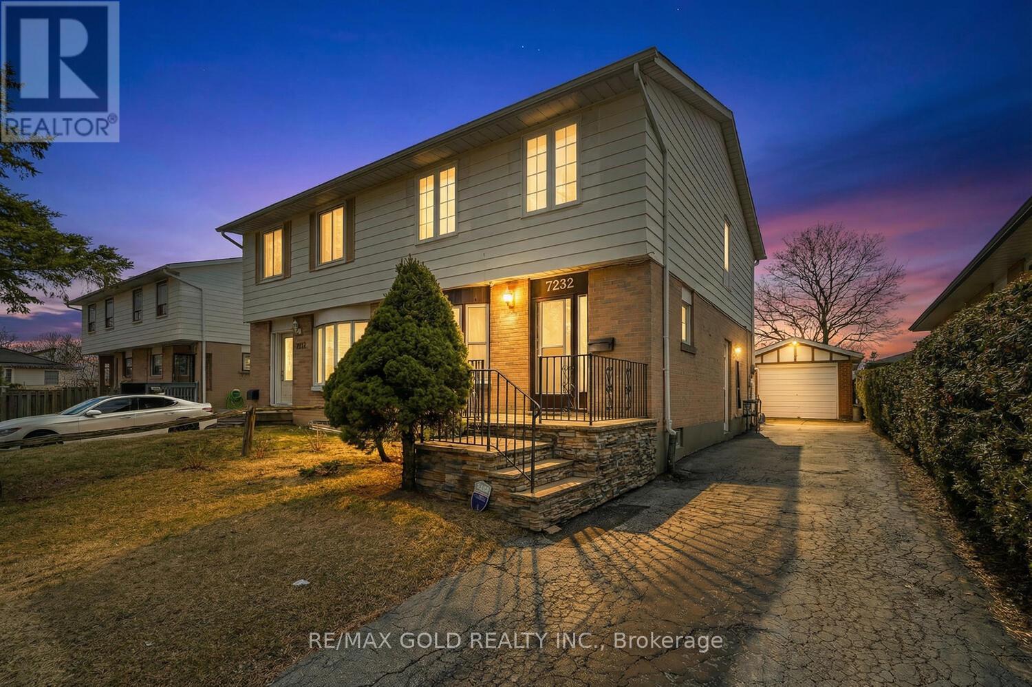Semi-Detached/Link at 7232 REDFOX ROAD, Mississauga (Malton)