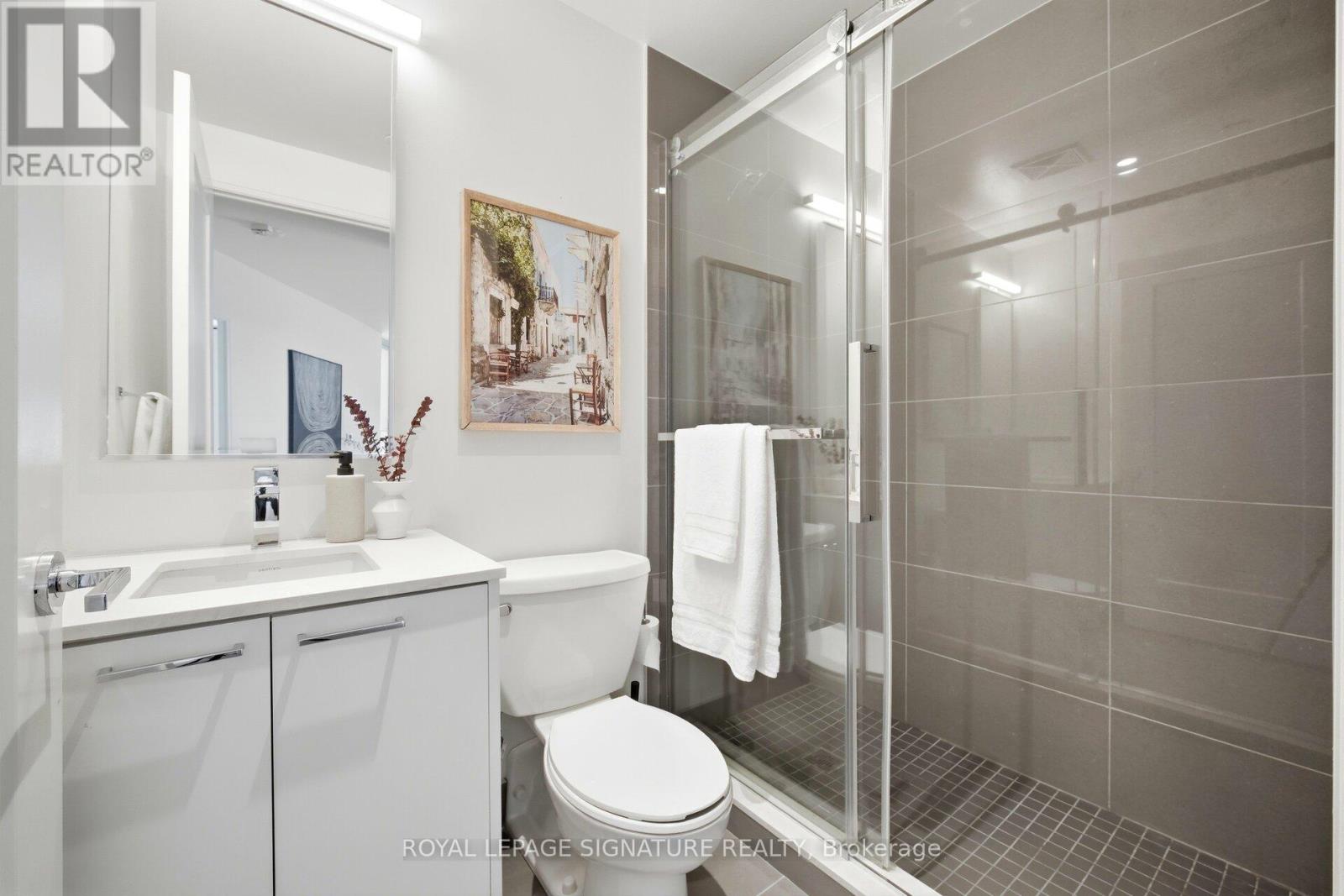 Apartment at 109 - 293 THE KINGSWAY, Toronto