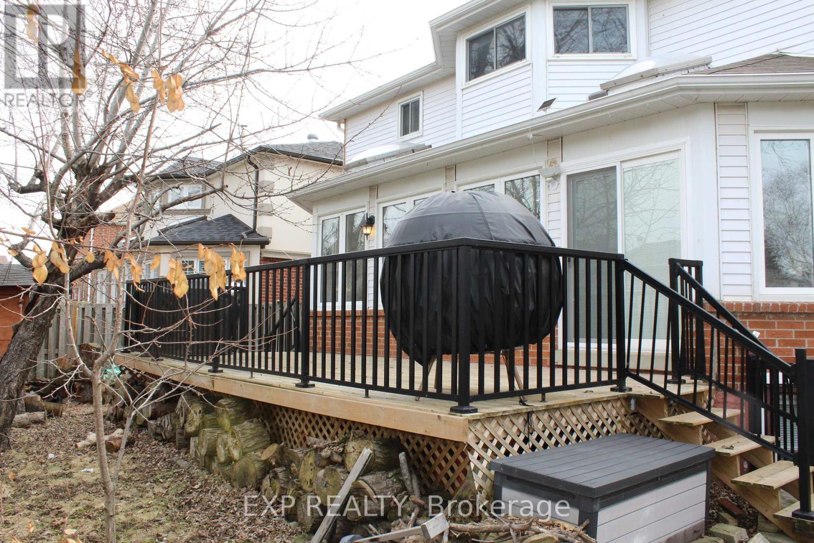 Detached at 48 HOWELL STREET, Brampton