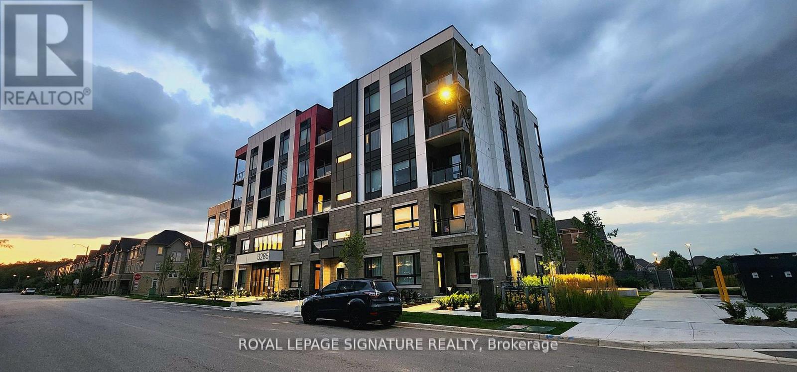 Apartment at 404 - 3285 CARDING MILL TRAIL, Oakville (GO Glenorchy)