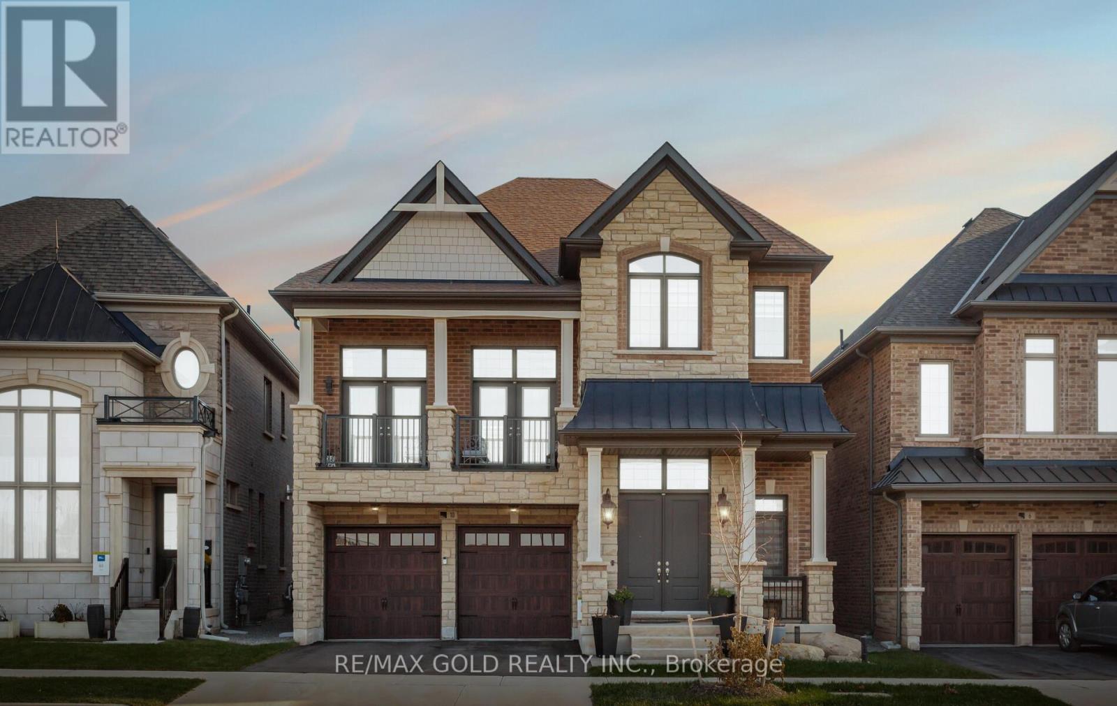Detached at 10 SETTLERS ROAD E, Oakville (GO Glenorchy)