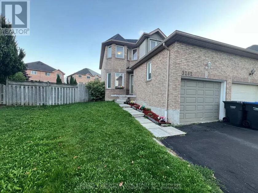 Semi-Detached/Link at 3242 TORTOLA COURT, Mississauga