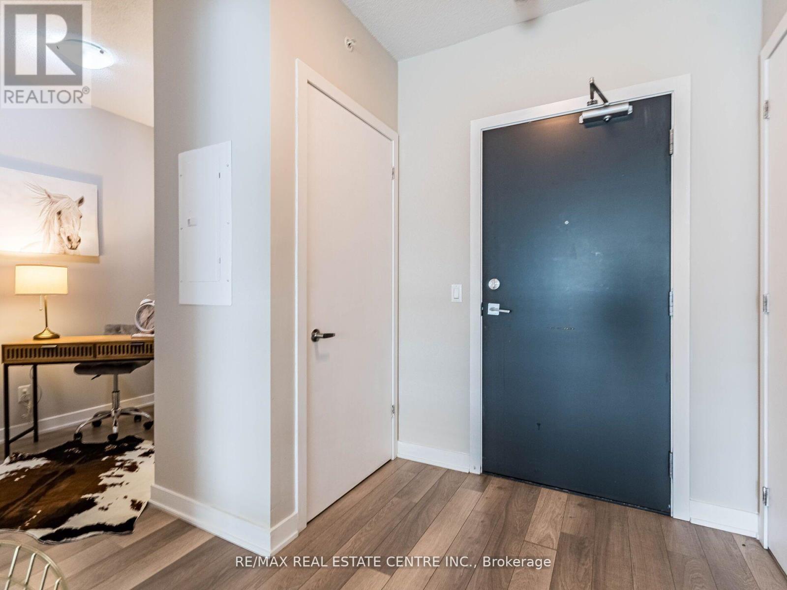 Apartment at B314 - 5240 DUNDAS STREET, Burlington (Orchard)