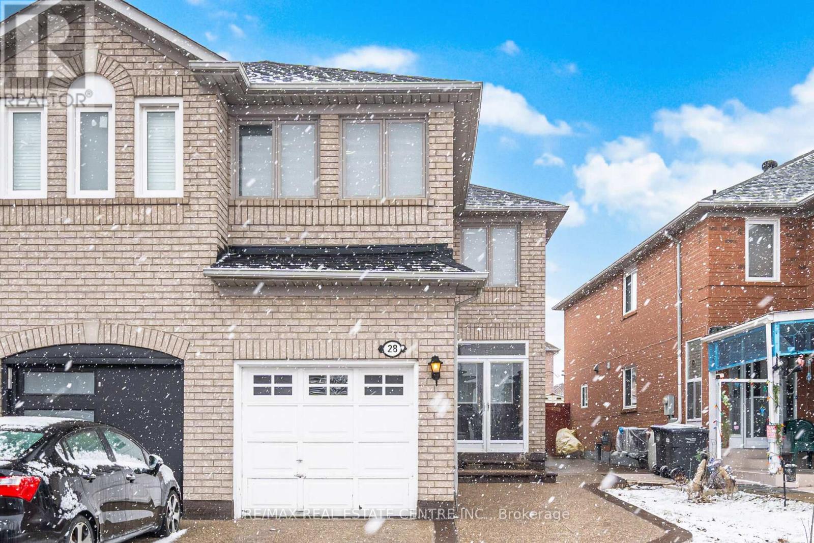 Semi-Detached/Link at 28 MOUNT FUJI CRESCENT, Brampton (Sandringham-Wellington)
