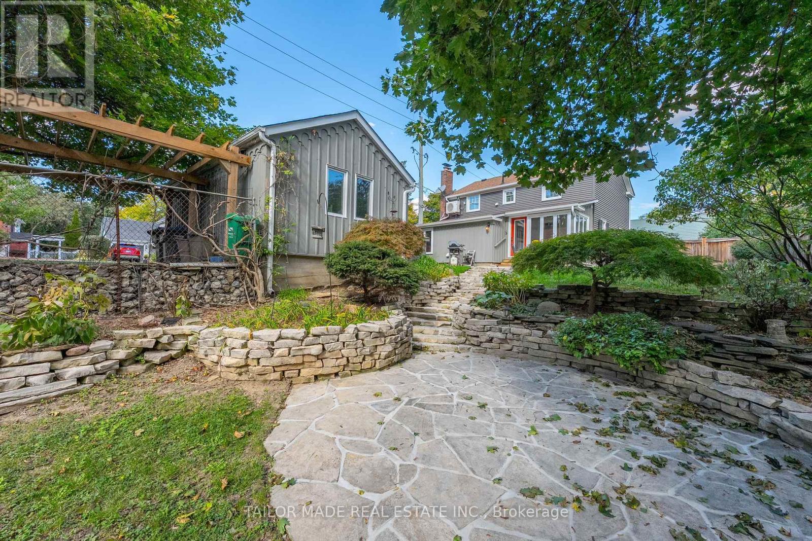 Detached at 19 ISABELLA STREET, Brampton (Downtown Brampton)
