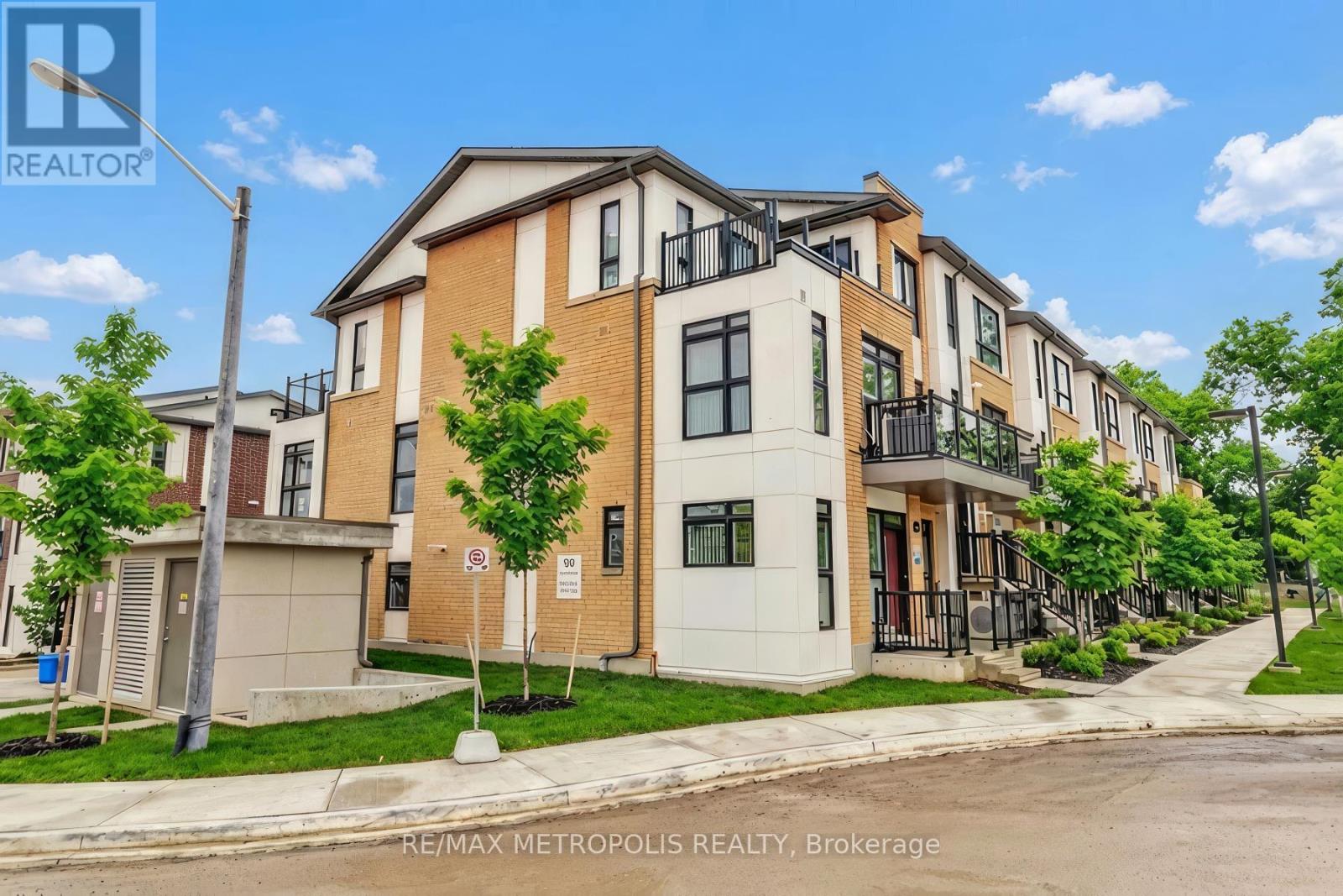 Townhouse at H105 - 90 CANON JACKSON DRIVE, Toronto (Beechborough-Greenbrook)